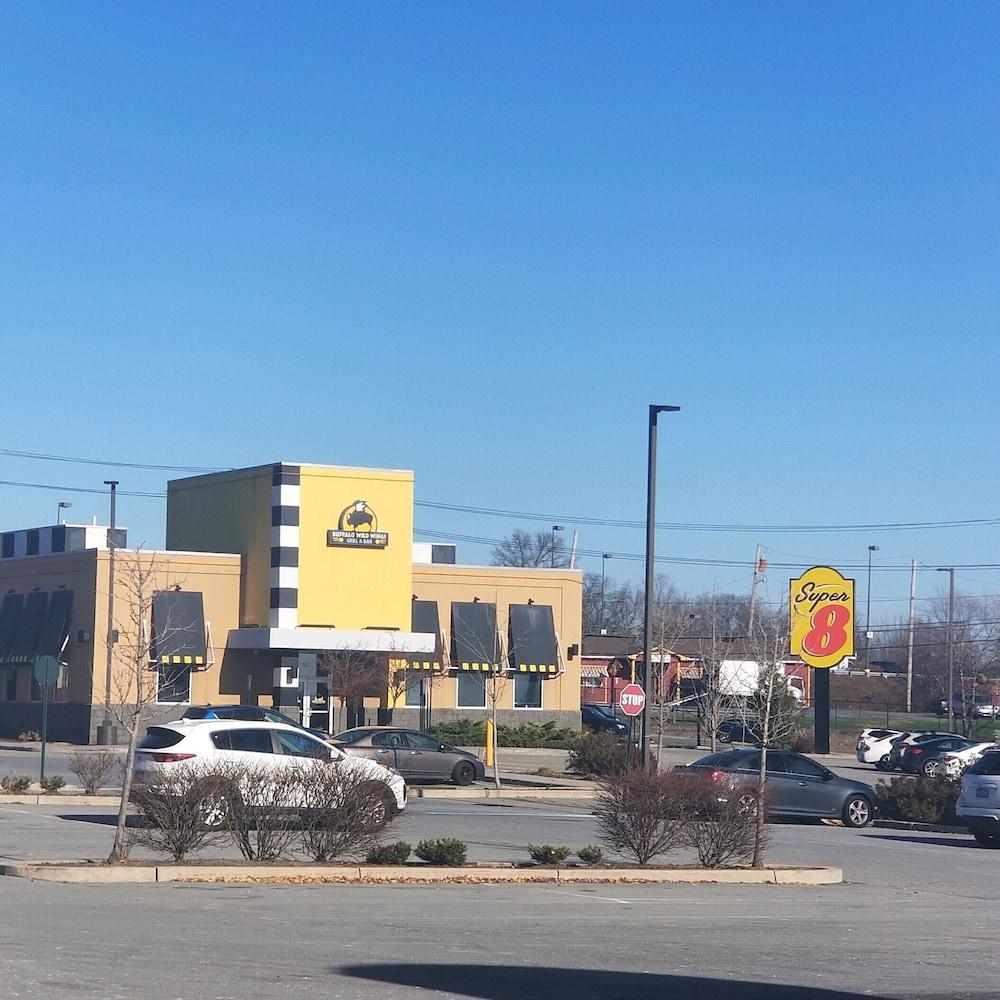 Super 8 By Wyndham Middletown Exterior foto