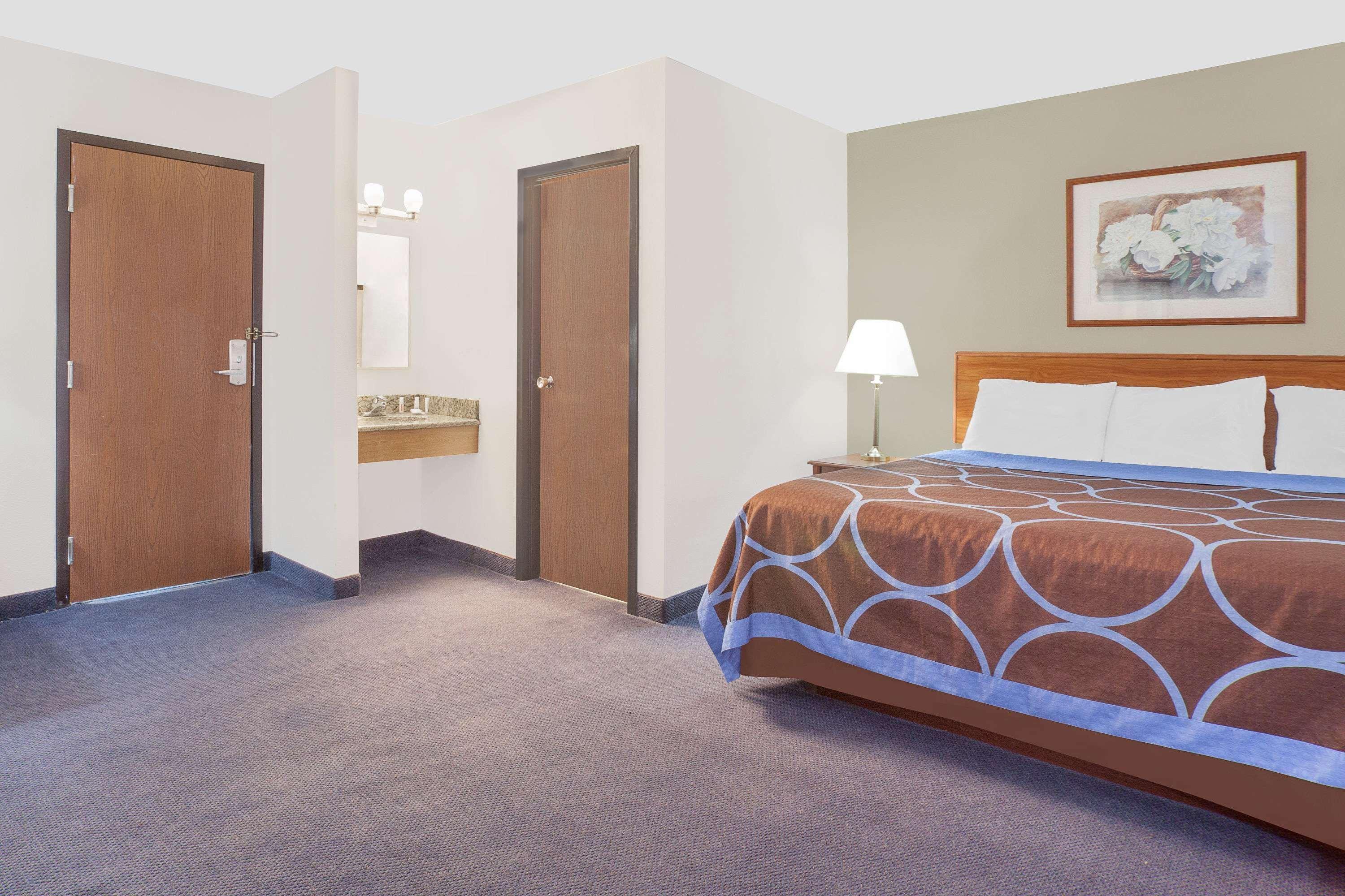 Super 8 By Wyndham Middletown Exterior foto