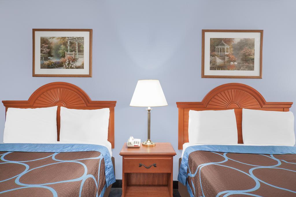 Super 8 By Wyndham Middletown Exterior foto